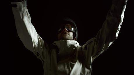 MONCLER GRENOBLE SNOW HELMET LE CASQUE DE SKI ET DE SNOWBOARD EN ÉDITION LIMITÉE MONCLER GRENOBLE SNOW HELMET LE CASQUE DE SKI ET DE SNOWBOARD EN ÉDITION LIMITÉE