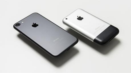 iPhone 7 - iPhone 2G iPhone 7 - iPhone 2G