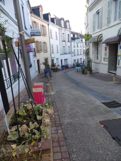 La France - Neris les Bs et ses rues