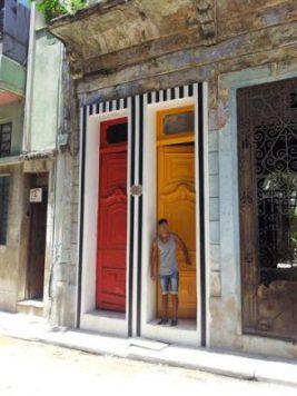 Dans les rues de La Havane . Biennale de Cuba 2015