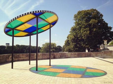 Un attrape – soleil de Daniel Buren à la Fondation Clément