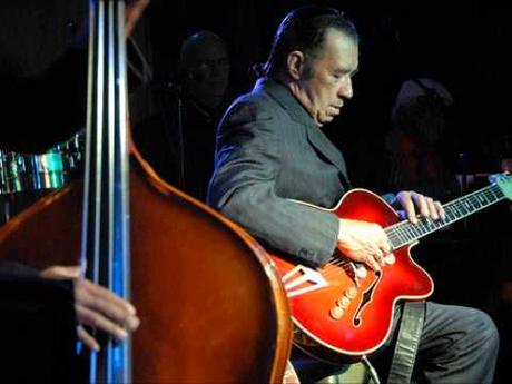 Blonde & Idiote Bassesse Inoubliable***************Mambo Sinuendo de Ry Cooder & Manuel Galban Blonde & Idiote Bassesse Inoubliable***************Mambo Sinuendo de Ry Cooder & Manuel Galban