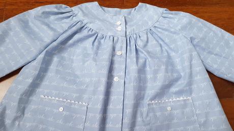 Blouse d'écolière pour une rentrée classe ! Blouse d'écolière pour une rentrée classe !