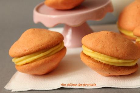 WHOOPIE PIE A LA FLEUR D'ORANGER ET CRÈME A L'ORANGE WHOOPIE PIE A LA FLEUR D'ORANGER ET CRÈME A L'ORANGE