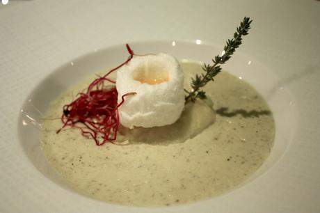 Oeuf en neige, crème de cèpes… © Gourmets&Co Oeuf en neige, crème de cèpes… © Gourmets&Co