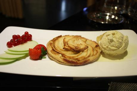 Hôtel de Paris – Restaurant La Pationata Tarte fine aux pommes… © Gourmets&Co