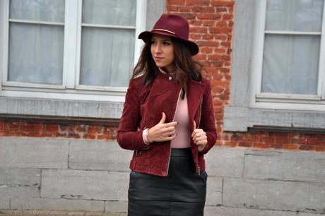 Burgundy & jupe en simili Burgundy & jupe en simili