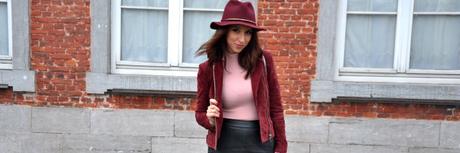 Burgundy & jupe en simili Burgundy & jupe en simili