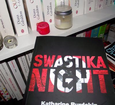 SWASTIKA NIGHT DE Katharine Burdekin