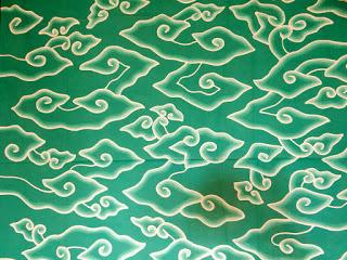 Motif batik: Mega Mendung http://tokoada.fr/accueil/90-batik-tulis-motif-mega-mendung-vert.html