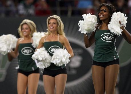 Comment a évolué le look des cheerleaders depuis 50 ans? Comment a évolué le look des cheerleaders depuis 50 ans?
