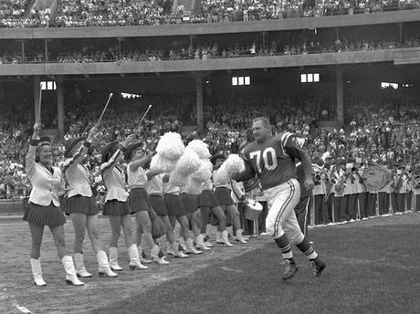 Comment a évolué le look des cheerleaders depuis 50 ans? Comment a évolué le look des cheerleaders depuis 50 ans?