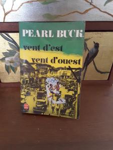 Pearl Buck, Vent d’est, vent d’ouest