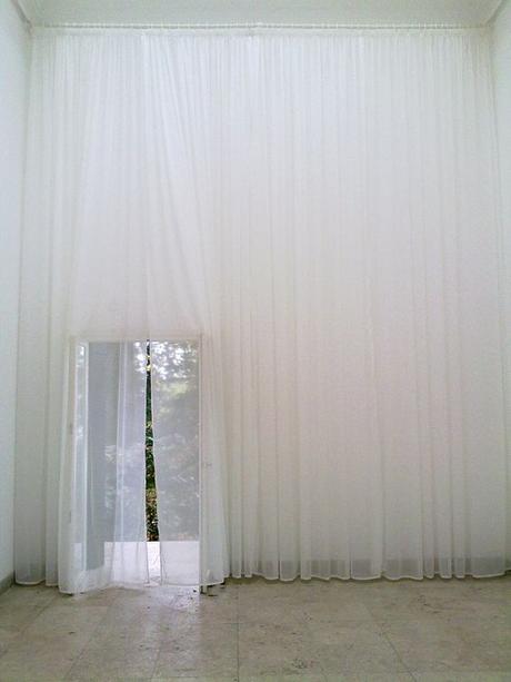 Rideaux ou stores pour une fenêtre atypique blog deco - rideaux pour fenêtres atypiques