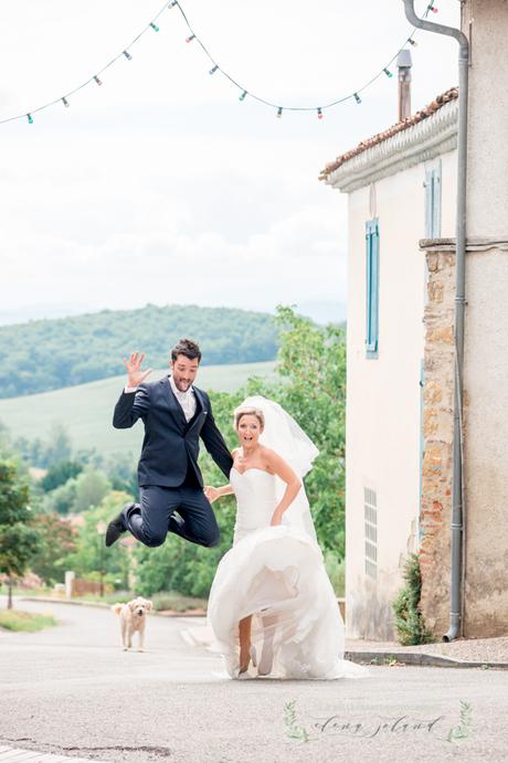 Séance après mariage au village de Carla Bayle. Ariège.  After wedding photo session. Ariege. South of France.