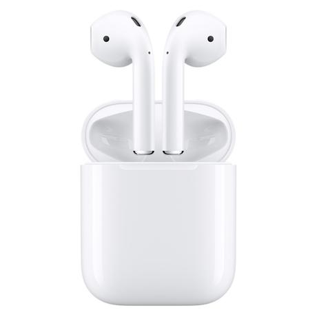 chloeschlothes-airpods