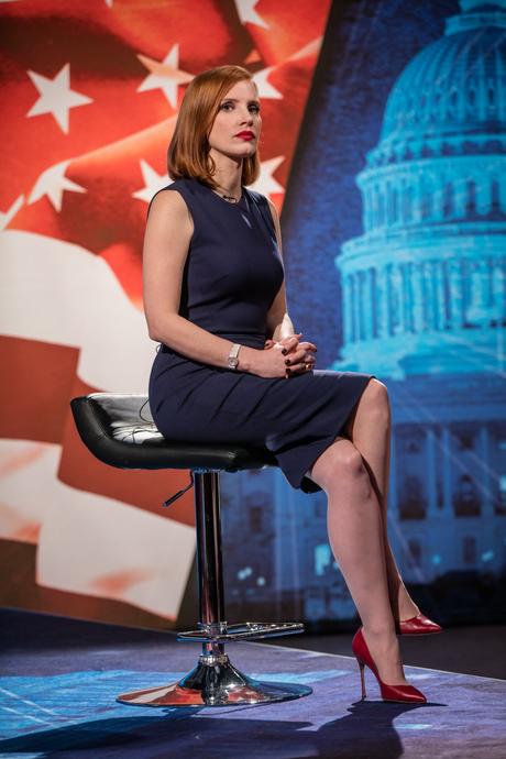 Jessica Chastain incarne Miss Sloane parée de bijoux Piaget Jessica Chastain incarne Miss Sloane parée de bijoux Piaget