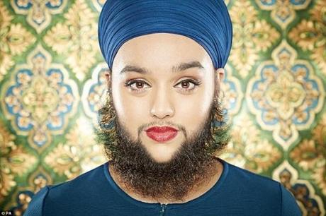record femme a barbe la plus jeune du monde