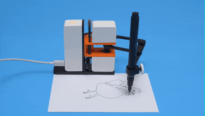 Ce bras robotisé va vous permettre de créer de jolis dessins.