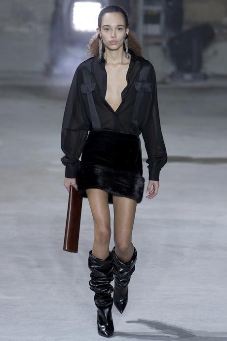 Paris fashion week hiver 2017 : Le défilé (Yves) Saint Laurent... Paris fashion week hiver 2017 : Le défilé (Yves) Saint Laurent...