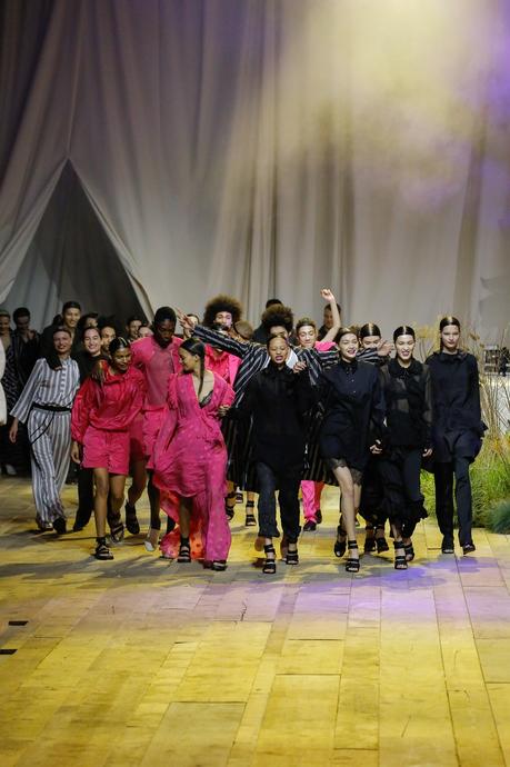 Paris fashion week été 2017 : Le défilé H&M Studio...