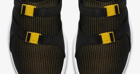 Nike Air Sock Racer OG : Release Date Nike Air Sock Racer OG