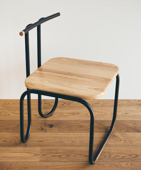 L01 chaise courbée par Alexander Vezlomtsev L01 chaise courbée par Alexander Vezlomtsev