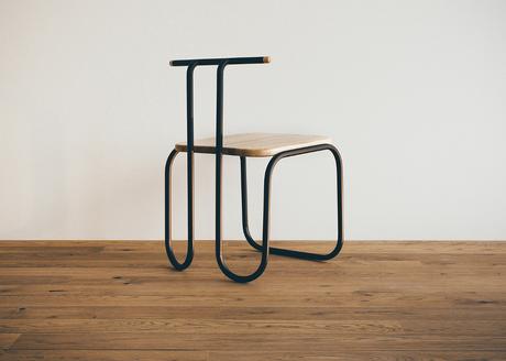 L01 chaise courbée par Alexander Vezlomtsev L01 chaise courbée par Alexander Vezlomtsev