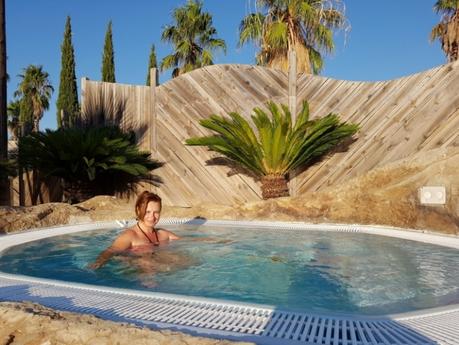 Séjour bien-être : Valérie en jacuzzi Séjour bien-être : Valérie en jacuzzi