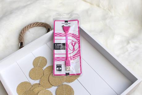 XOOPAR ET SA BATTERIE EXTERNE ROSE XOOPAR ET SA BATTERIE EXTERNE ROSE