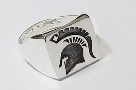 Modeles de chevalières en or et argent chevaliere en argent gravée en creux