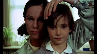 Cria Cuervos - Carlos Saura (1976) Cria Cuervos - Carlos Saura (1976)