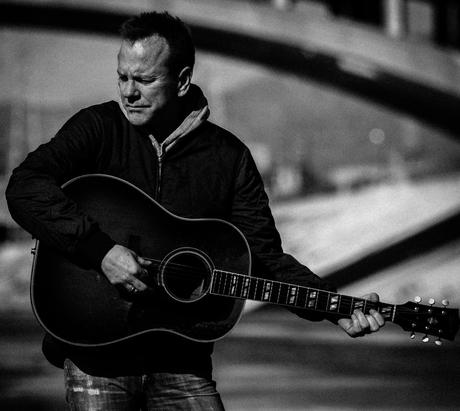 Kiefer Sutherland sera en concert à Paris le 14 Juin 2017 à la Cigale Kiefer Sutherland sera en concert à Paris le 14 Juin 2017 à la Cigale