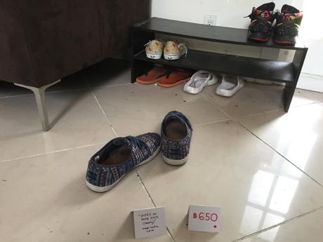 Son colocataire laissant tout traîner, il transforme son appart en galerie d'art Son colocataire laissant tout traîner, il transforme son appart en galerie d'art