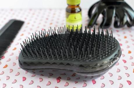 TANGLE TEEZER, mon bilan après 1 an d’utilisation ➜ Faut-il jeter ou vénérer la brosse à cheveux en plastique?
