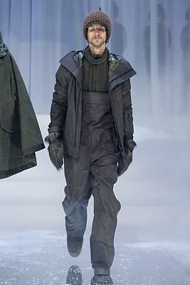 DEFILE MONCLER GRENOBLE FW 2017-18 DEFILE MONCLER GRENOBLE FW 2017-18