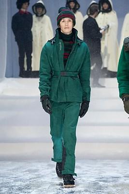 DEFILE MONCLER GRENOBLE FW 2017-18 DEFILE MONCLER GRENOBLE FW 2017-18