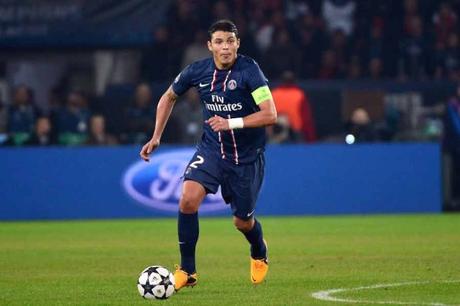 Le magnifique geste de Thiago Silva envers une supportrice du PSG apres la finale ! (VIDEO) Le magnifique geste de Thiago Silva envers une supportrice du PSG apres la finale ! (VIDEO)