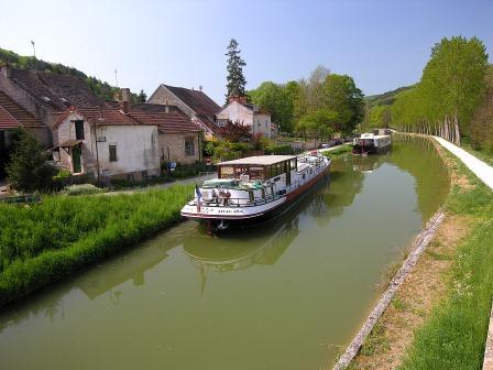 canal-de-bourgogne-1.jpg