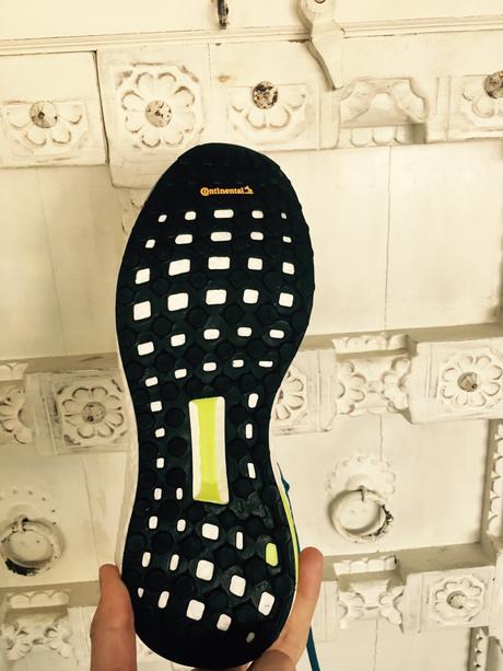 Prochainement, je vous parlerai de la chaussure Supernova. Prochainement, je vous parlerai de la chaussure Supernova.