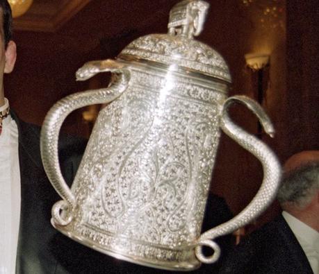 Les Trophées insolites dans le sport Les Trophées insolites dans le sport