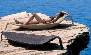 La chaise longue « LEAF » Dedon. La chaise longue « LEAF » Dedon.