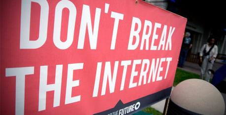 Amazon, Facebook, Google, Microsoft et Twitter implorent la FCC de respecter la neutralité du Net Amazon, Facebook, Google, Microsoft et Twitter implorent la FCC de respecter la neutralité du Net