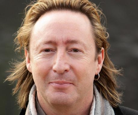 Julian Lennon : une autobiographie pour très bientôt Julian Lennon : une autobiographie pour très bientôt