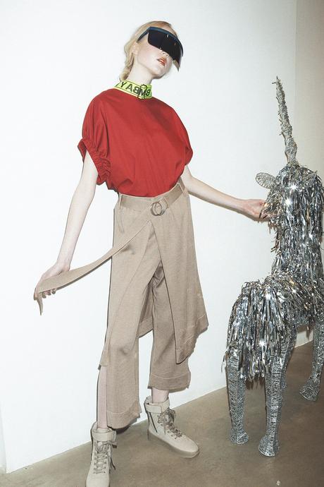 Look At Me Now : Alica Niedelská par Stuart Chen (exclusif) look-at-me-now-alica-niedelska-stuart-chen-folkr-10
