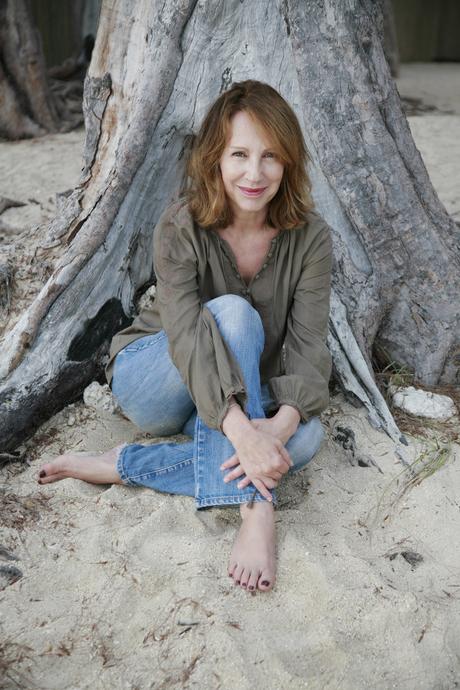 A Guide To Cool : Volume 32 – Nathalie Baye a-guide-to-cool-nathalie-baye-folkr-17