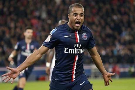 Gros coup dur pour Lucas ! Gros coup dur pour Lucas !