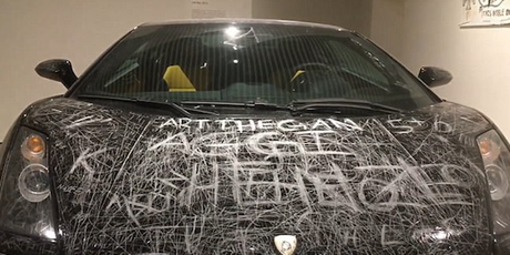 ART : Les Visiteurs de ce Musée ont saccagé une Lamborghini