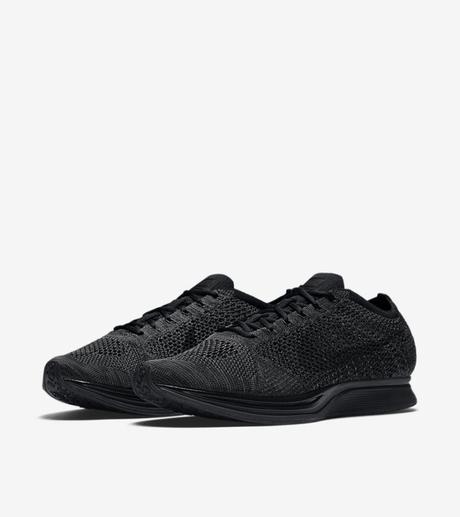 Nike Flyknit Racer Triple Black