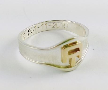 Chevalière pour homme avec initiales en or Chevalière taille 72 argent et or